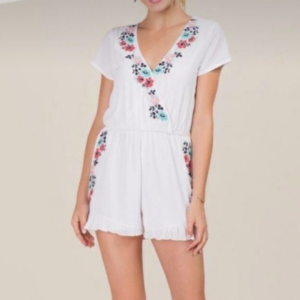 Franchesca’s coastal white romper